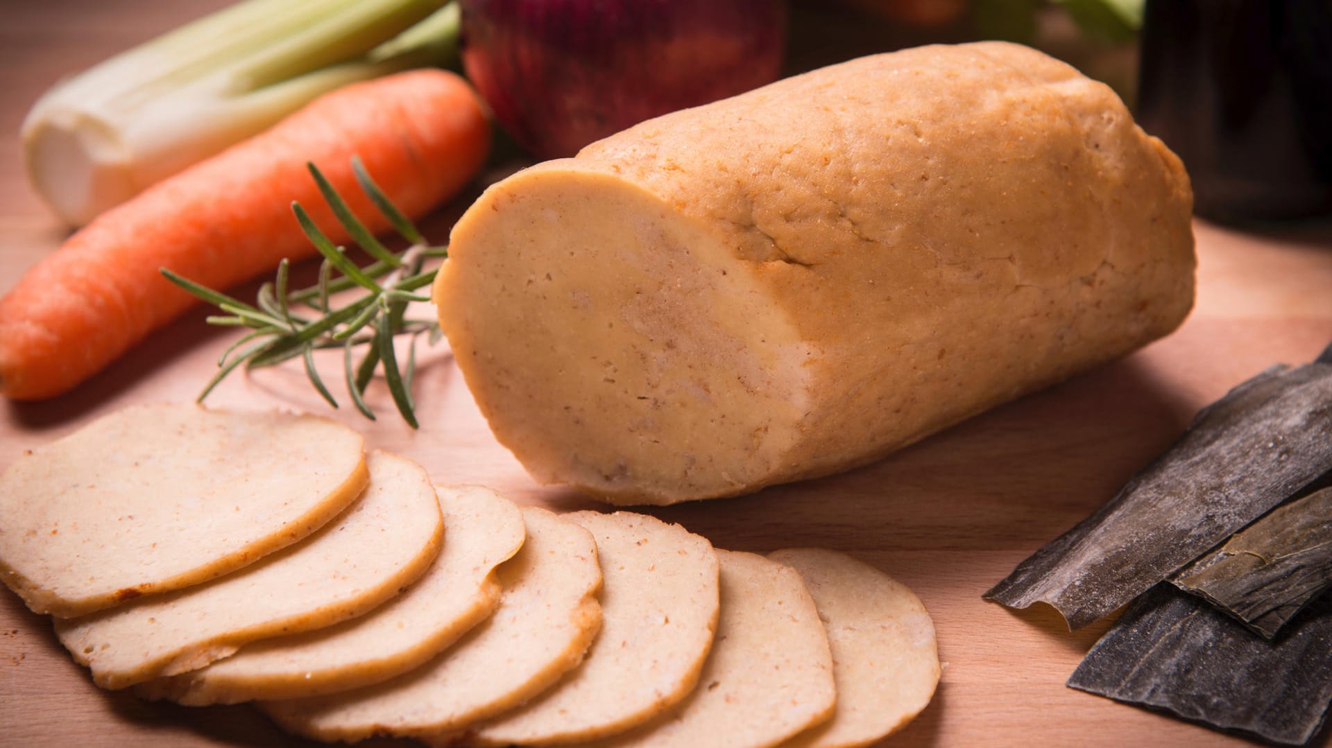 Die Konsistenz von Seitan kommt Fleisch sehr nahe.