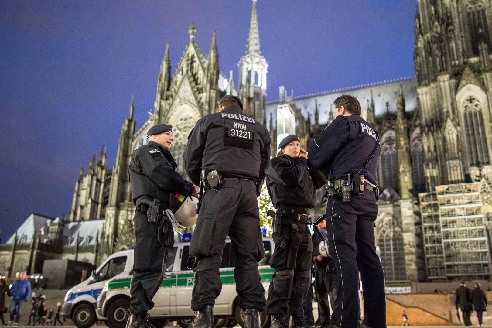 Nach den sexuellen Übergriffen auf Frauen in der Silvesternacht verstärkt die Polizei die Präsenz am Hauptbahnhof.