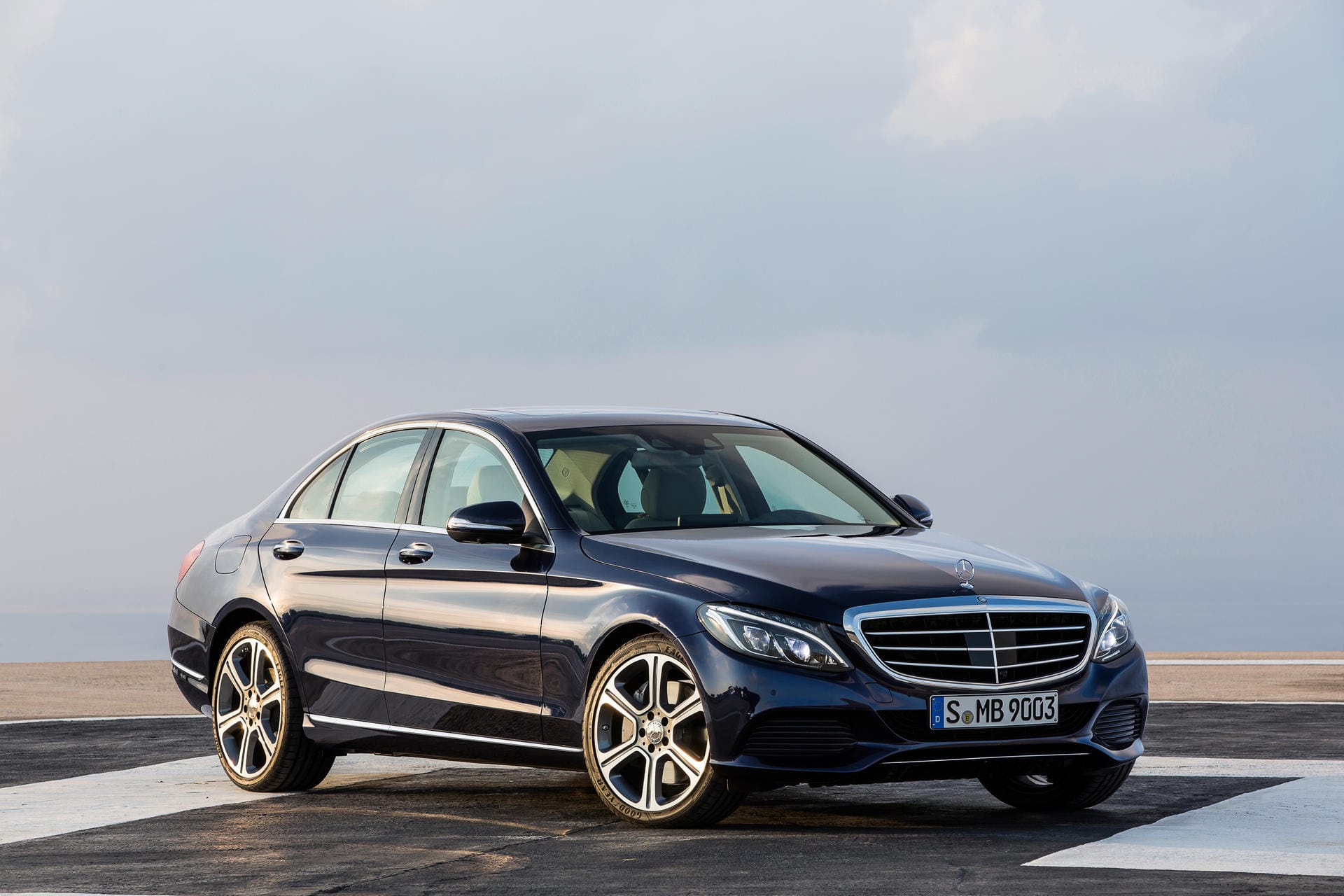Mercedes-Benz C-Klasse: 67.549 Fahrzeuge wurden 2015 an die Kunden gebracht.