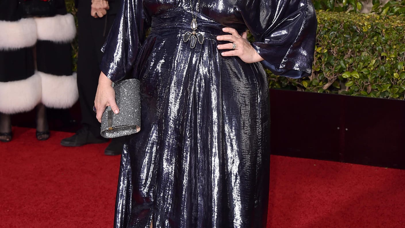 Melissa McCarthy machte in letzter Zeit vor allem mit ihrem Gewichtsverlust Schlagzeilen. Doch dieses Kleid ist alles andere als vorteilhaft.