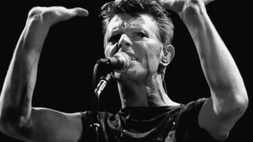 Sänger David Bowie ist tot. Der Brite starb völlig überraschend am 10. Januar 2016 im Alter von 69 Jahren an Krebs.