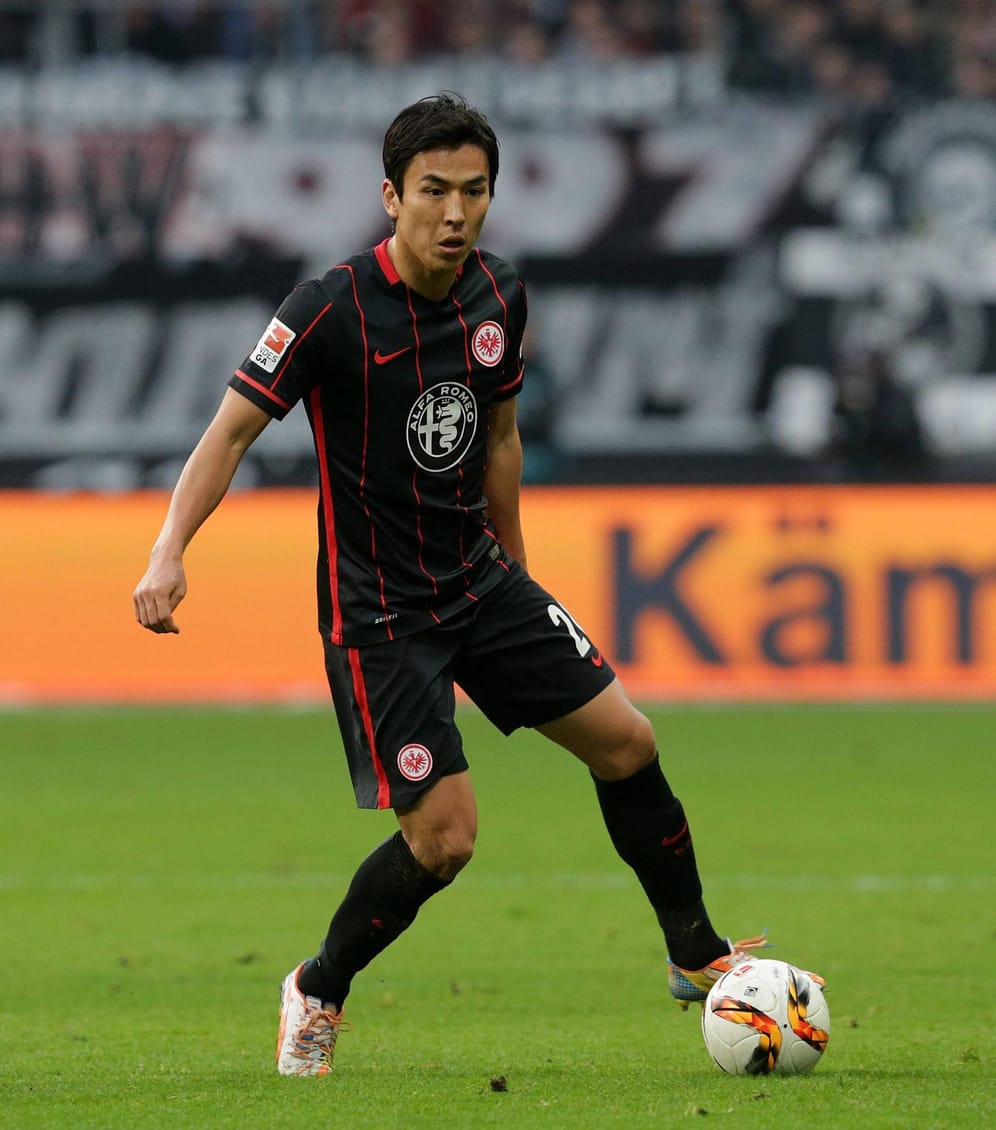 Makoto Hasebe und die Eintracht Frankfurt melden beidseitiges Interesse an einer Vertragsverlängerung, einen Abschluss gab es bislang jedoch noch nicht.