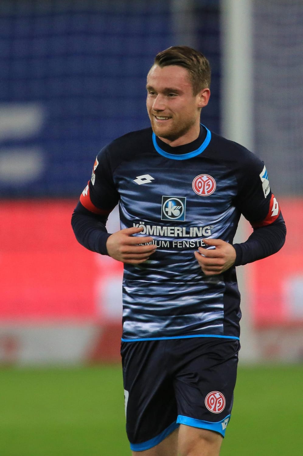 Christian Clemens steht eigentlich beim FC Schalke 04 unter Vertrag und ist seit 2015 an den FSV Mainz 05 ausgeliehen. Ob er weiter in Mainz spielt ist noch unklar.
