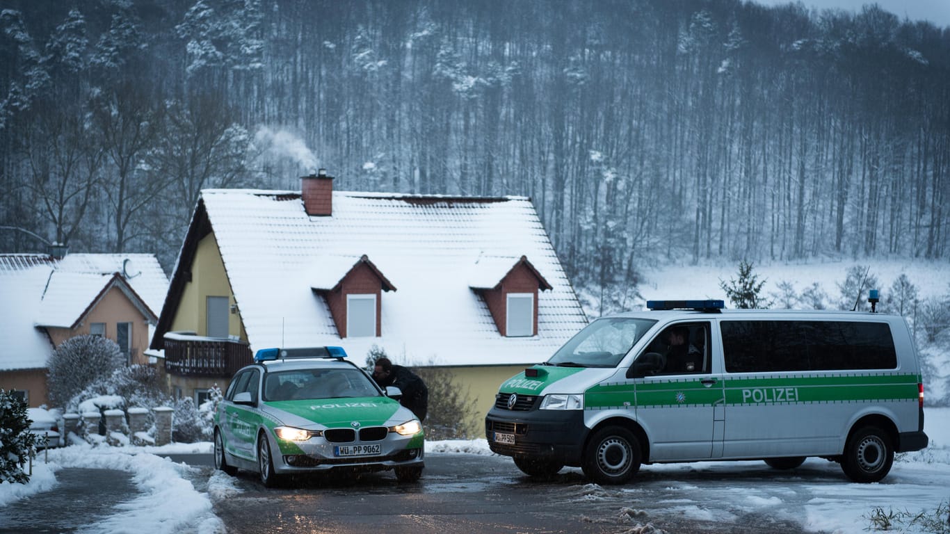 Im bayerischen Oberaurach ist in der Silvesternacht ein Mädchen erschossen worden.