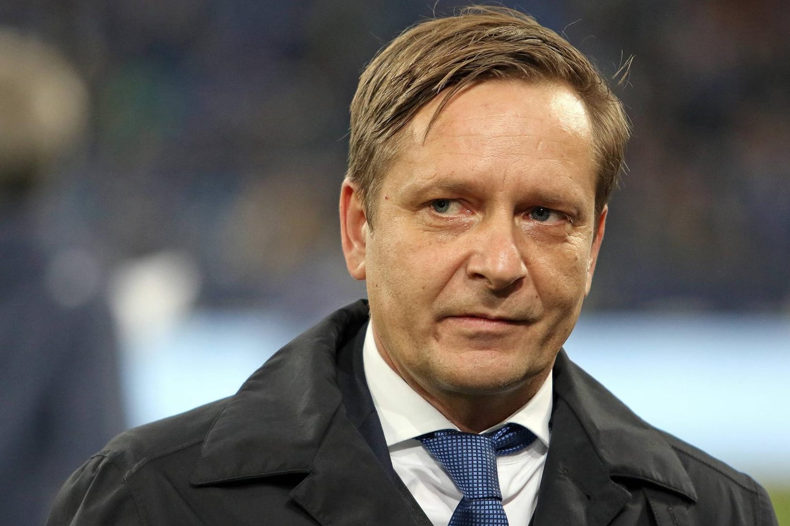 Horst Heldt ist sichtlich verstimmt.