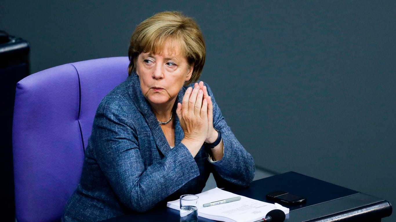 Angela Merkel gerät in der Flüchtlingsfrage zunehmend unter Druck.