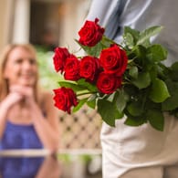 Rote Rosen zum Valentinstag sind der Klassiker schlechthin.