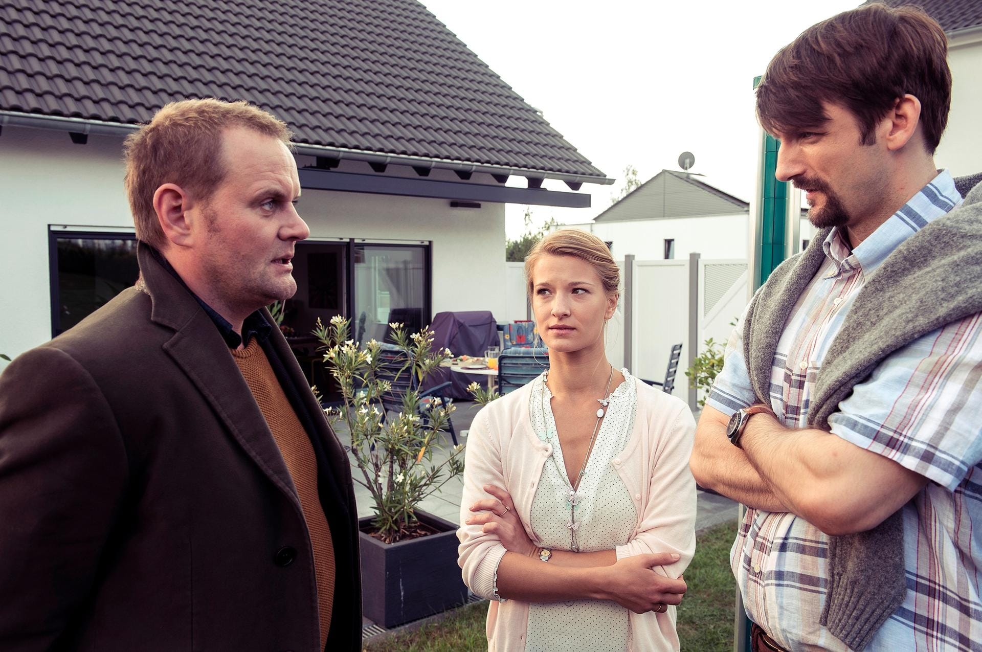Kommissar Stellbrink (Devid Striesow) befragt Georg Weilhammer (Martin Geuer), den Ex-Freund der toten Frau. Dass Weilhammer Sex mit seiner Ex hatte, als diese starb, weiß der Kommissar da noch nicht. Kommissar Stellbrink (Devid Striesow) befragt Georg Weilhammer (Martin Geuer), den Ex-Freund der toten Frau. Dass Weilhammer Sex mit seiner Ex hatte, als diese starb, weiß der Kommissar da noch nicht.