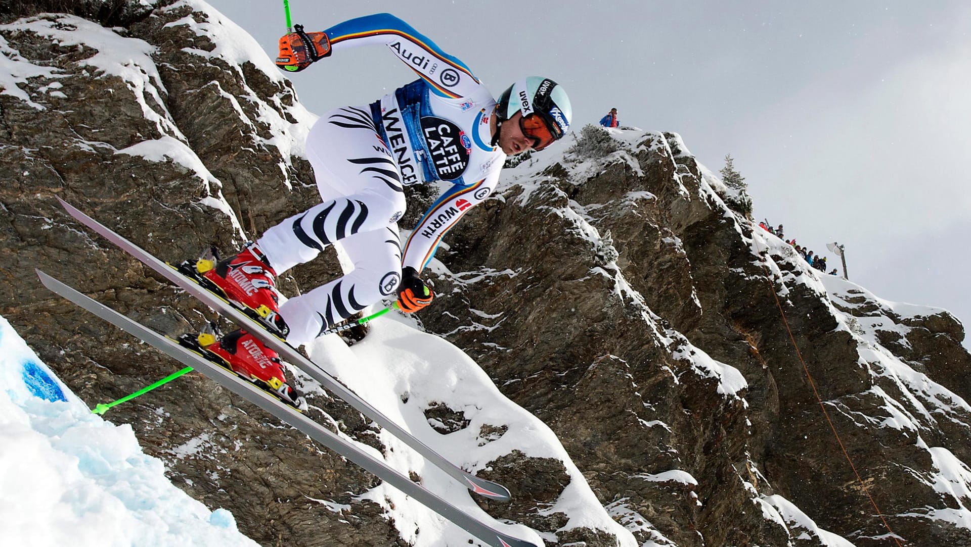 DSV-Ass Andreas Sander absolviert die Lauberhorn-Abfahrt in Wengen.