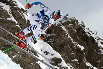 DSV-Ass Andreas Sander absolviert die Lauberhorn-Abfahrt in Wengen.