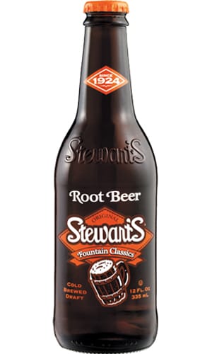 Das sieht aus wie Craft Beer, doch der Inhalt ist alkoholfrei. Die phantasievolle Gestaltung der Root Beer-Flaschen, oft mit traditionellen Motiven, unterscheidet sich nicht von Bier – nur der Inhalt.