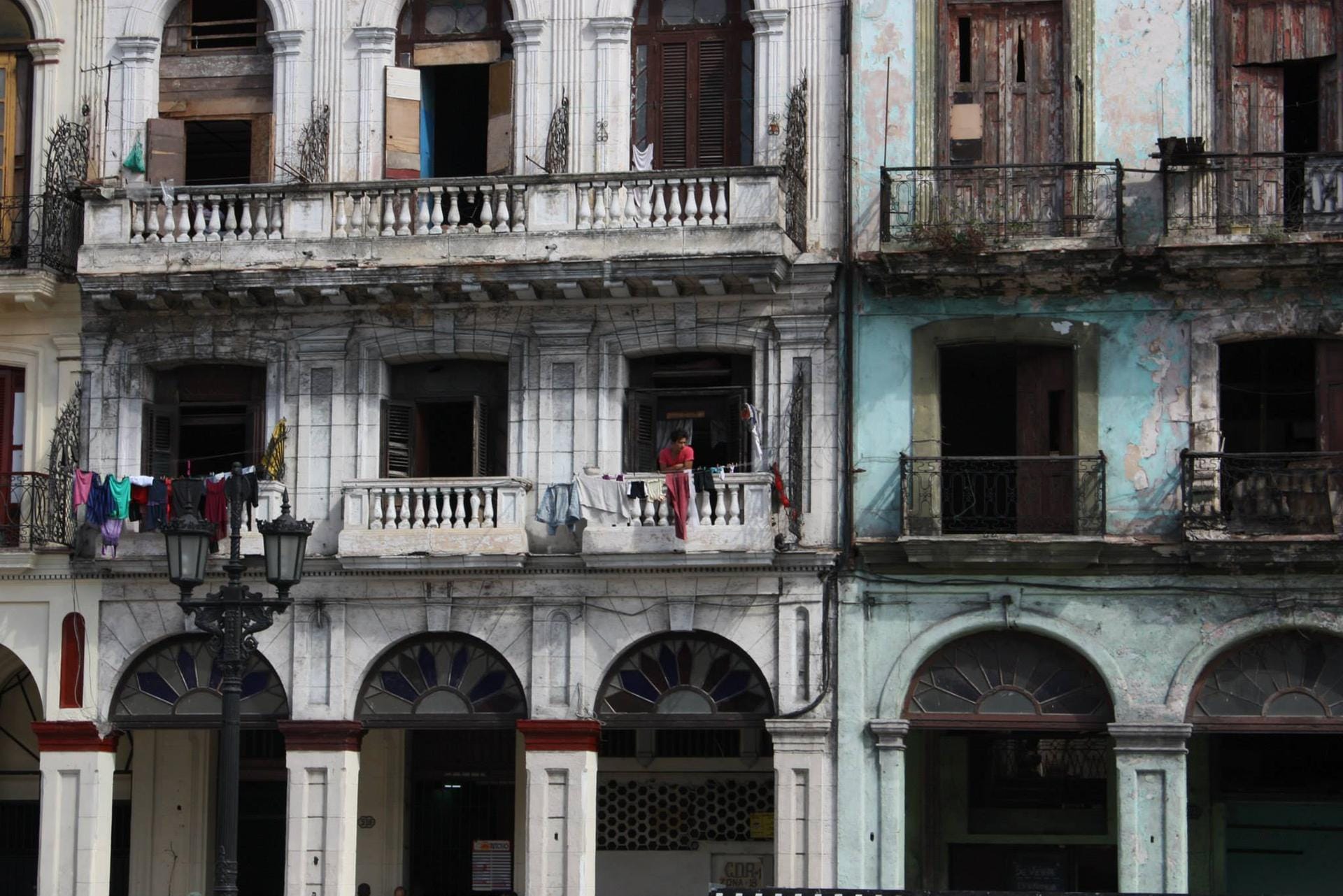 Viele Touristen kommen wegen des morbiden Charmes nach Kuba. Der Übergang zu "Bruchbuden" ist jedoch fließend.