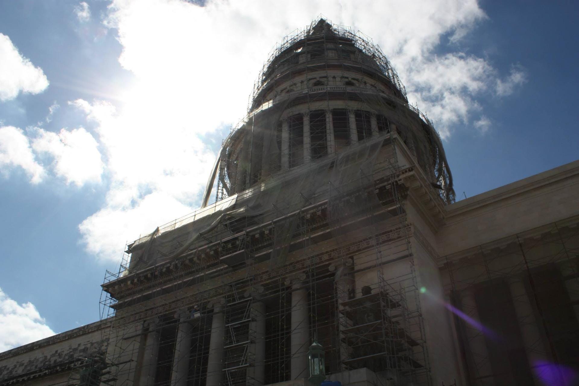 So zum Beispiel das Kapitol in Havanna, das bis 2018 renoviert wird.