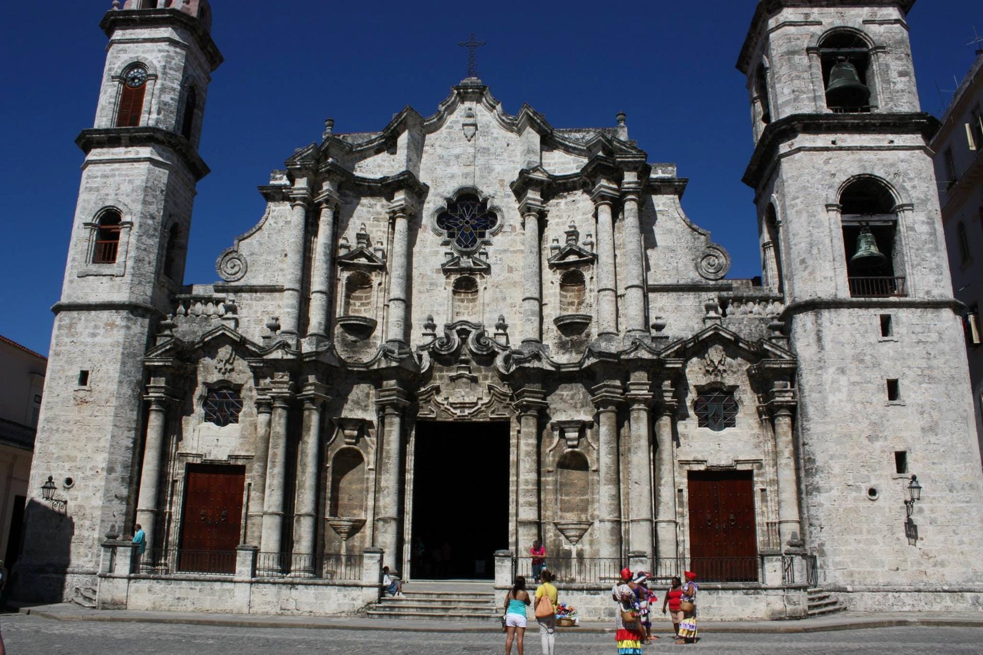 Seit dem Jahr 1982 ist die Altstadt, La Habana Vieja, Unesco-Welterbe.[2]