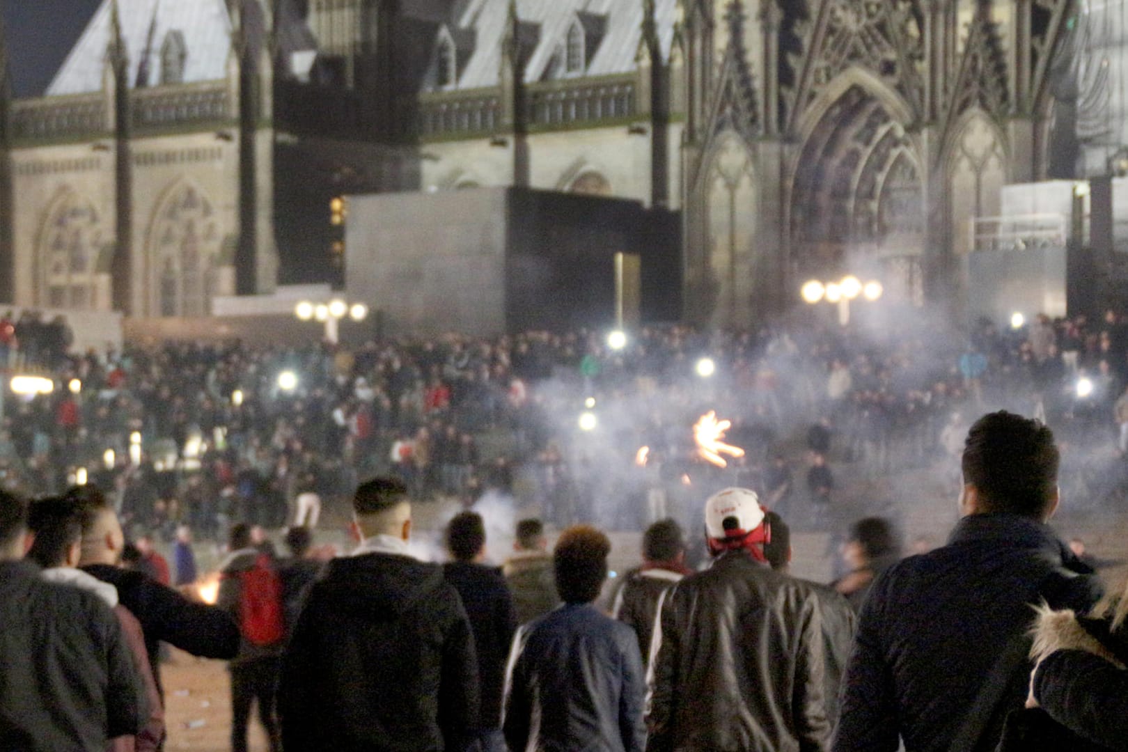 Silvester am Kölner Hauptbahnhof: Offenbar kam es zu weit mehr Delikten als angenommen.