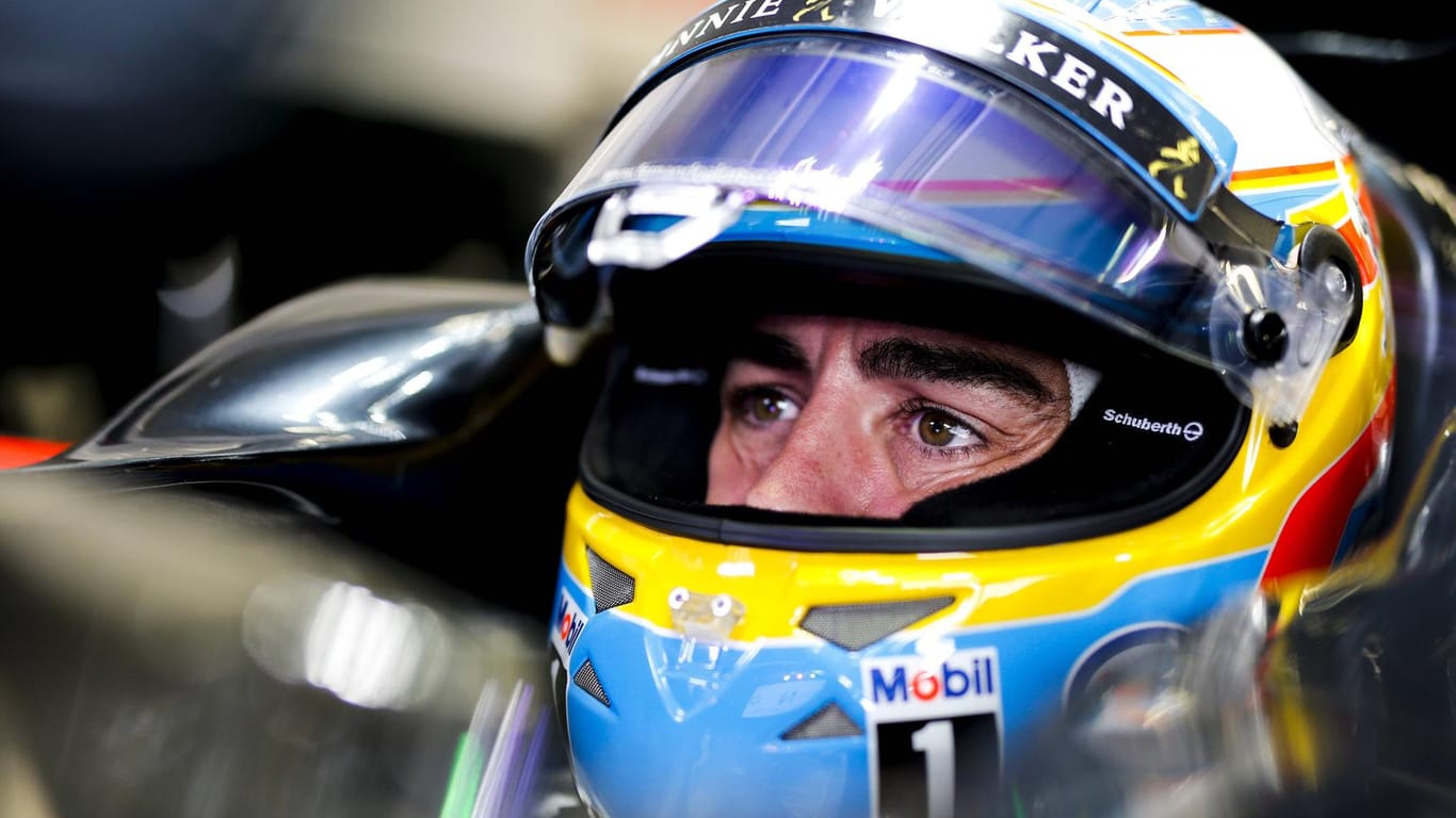 Mehr Power im Auto: McLaren-Pilot Fernando Alonso nimmt dieses Jahr Mercedes und Ferrari ins Visier.