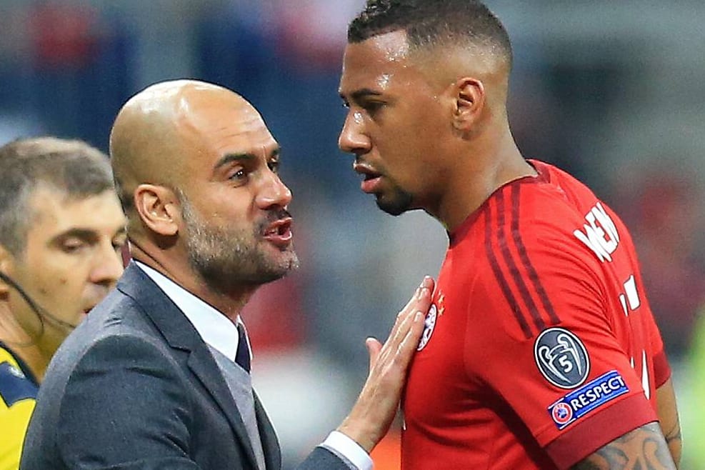Verlangt Pep Guardiola (li.) seinen Spielern wie Jérôme Boateng zu viel ab?