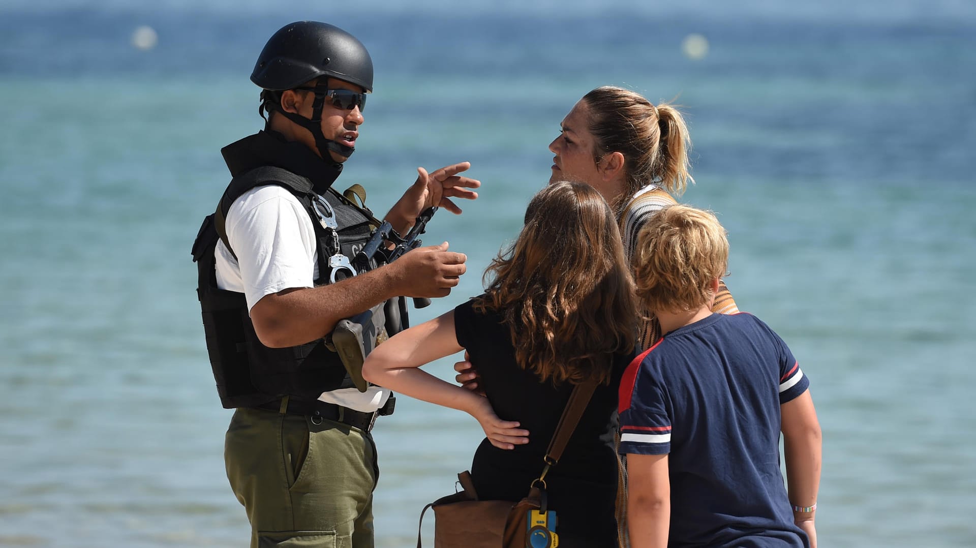 Tunesien: Ausnahmezustand und Ausgangssperre machen Urlaubern zu schaffen.