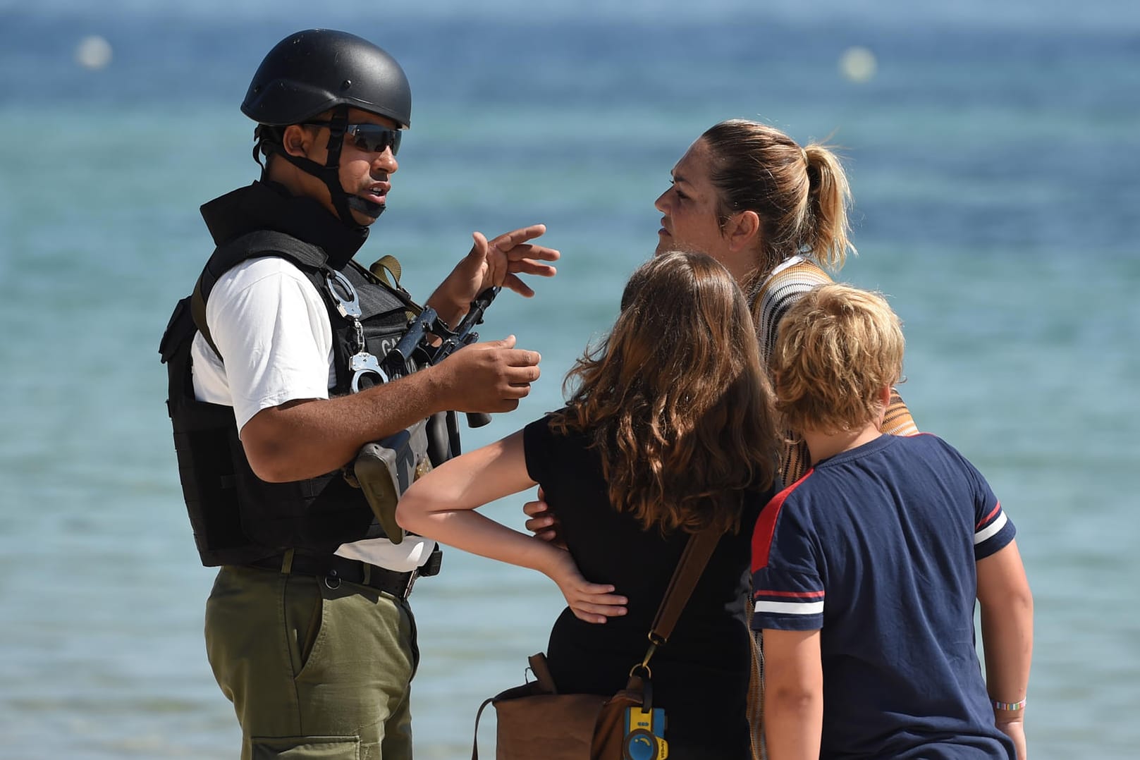 Tunesien: Ausnahmezustand und Ausgangssperre machen Urlaubern zu schaffen.