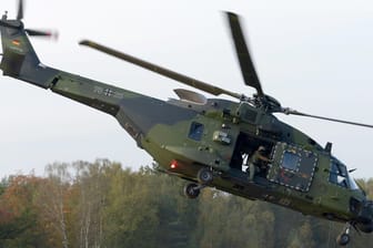 Mit ihrer Ausrüstung hat die Bundeswehr massive Probleme. So sind gerade einmal 22 Prozent der Transporthubschrauber NH90 einsatzbereit.