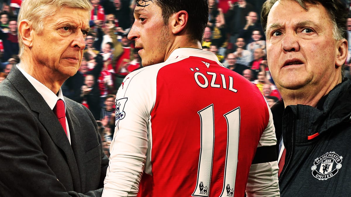 Trainer Arsène Wenger (li.) kann seinem Spielmacher Mesut Özil (Mitte) vertrauen.