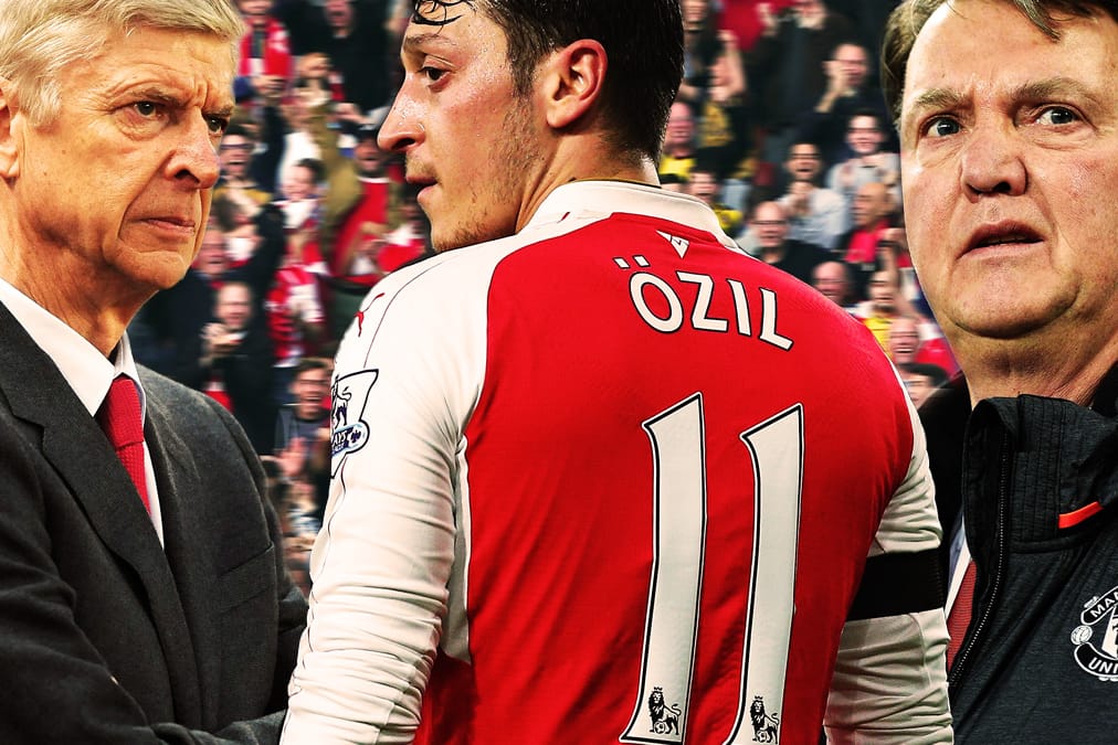 Trainer Arsène Wenger (li.) kann seinem Spielmacher Mesut Özil (Mitte) vertrauen.