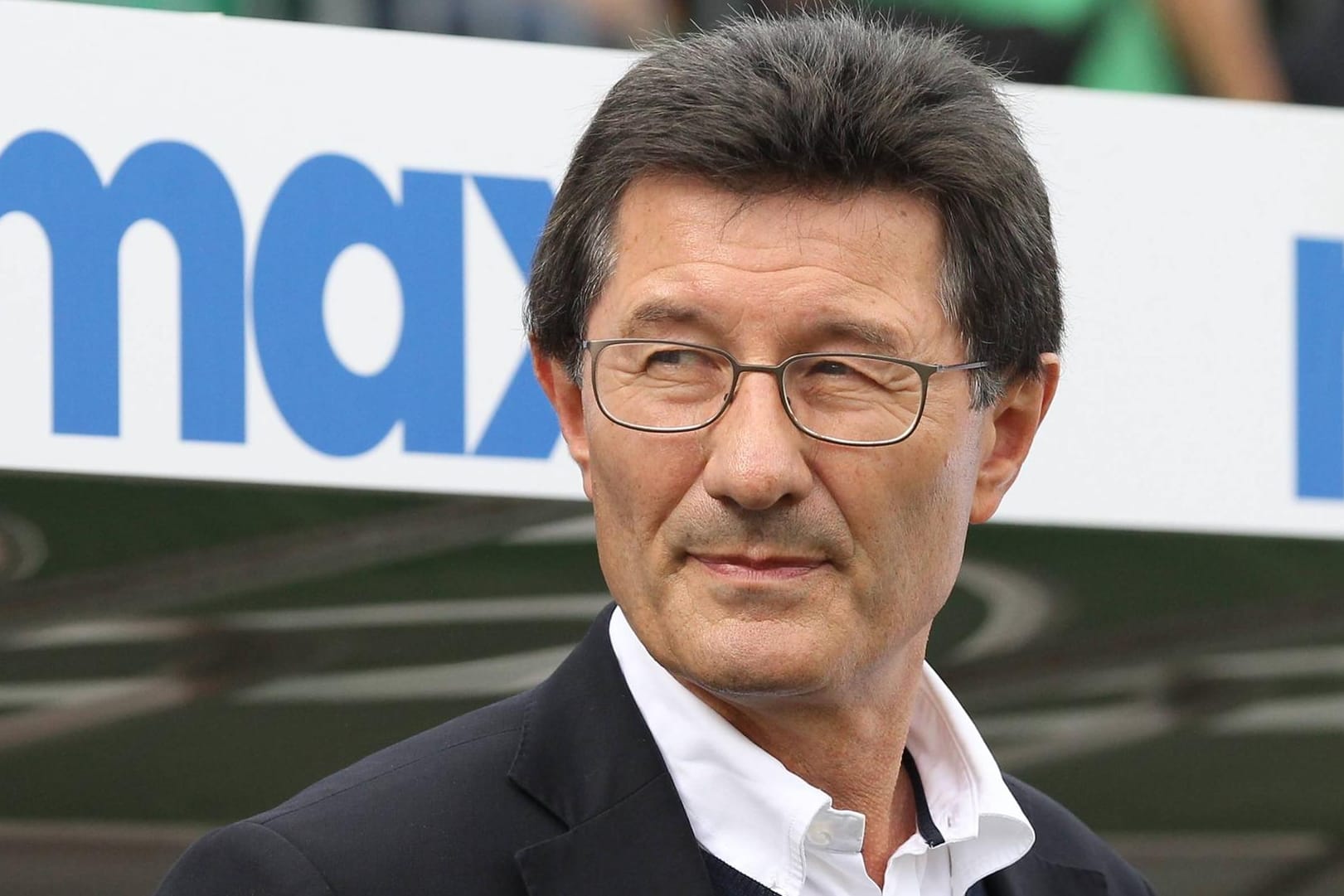 Fürths Präsident Helmut Hack sieht viele Jugendspieler schlecht beraten.