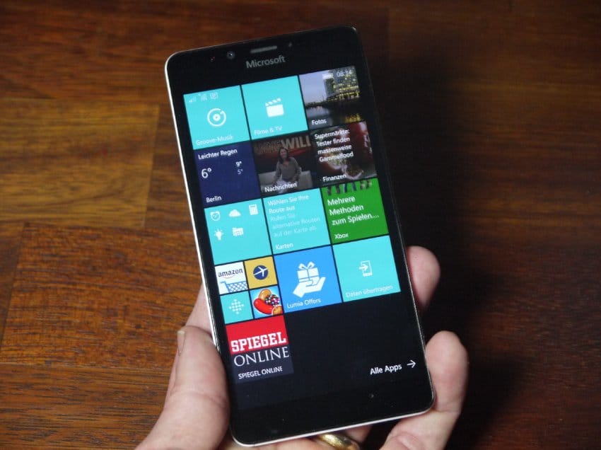 Die Benutzeroberfläche des auf dem Lumia 950 installierten Windows 10 ist Nutzern von Windows-Smartphones längst bekannt