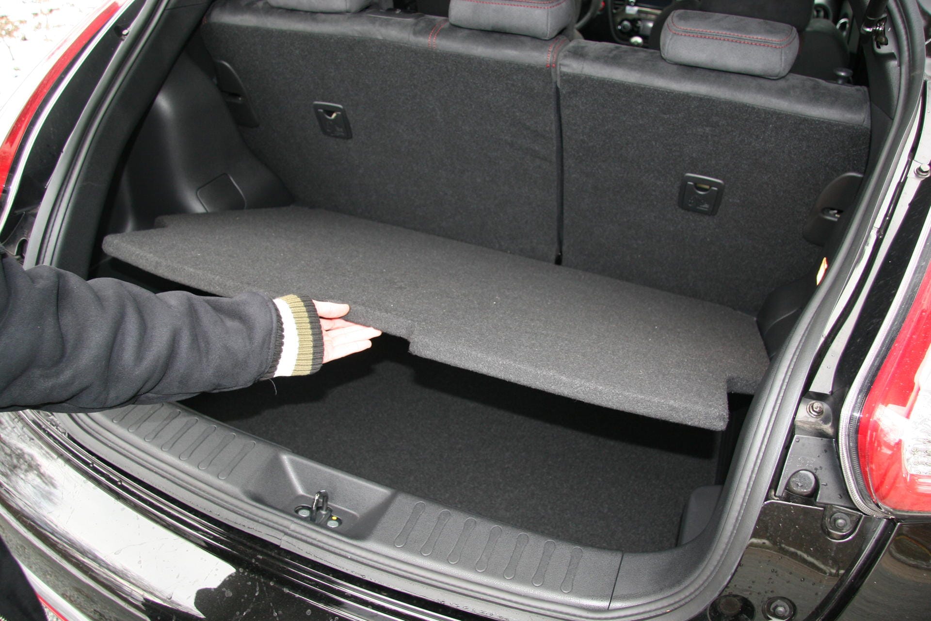 Der zweistufige Kofferraum bietet zwischen 354 und 1189 Liter Gepäckvolumen.