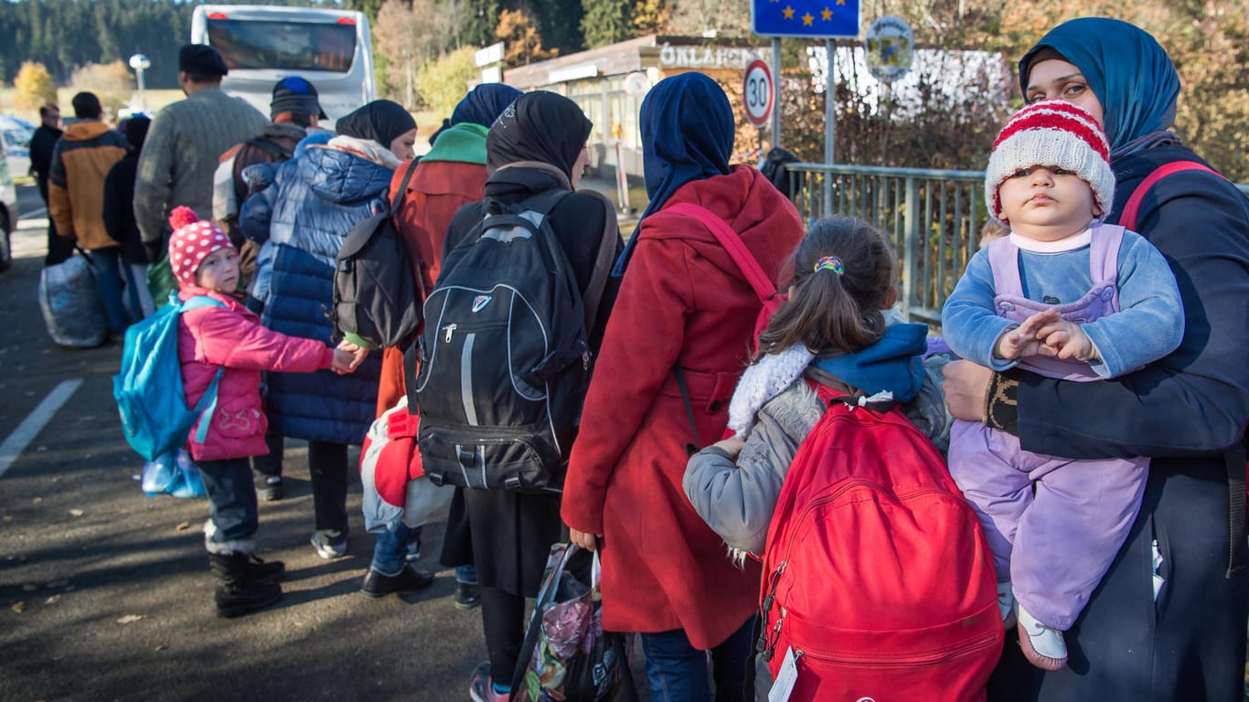 "Schlagzahl weiter erhöhen": Österreich will Flüchtlinge im großen Stil ausweisen.