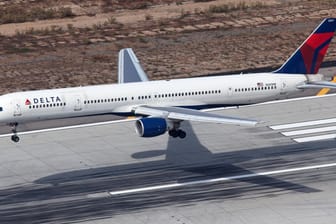 An Bord einer Boeing 757 der Delta Airlines kam es zum Handgemenge.