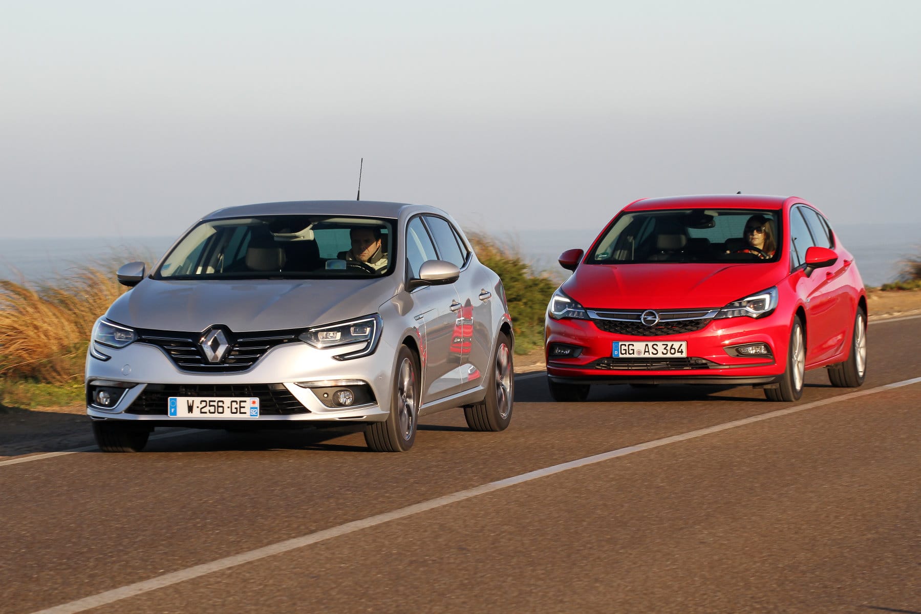 Zwei Kompaktwagen mit vielen Qualitätetn: Renault Mégane und Opel Astra.