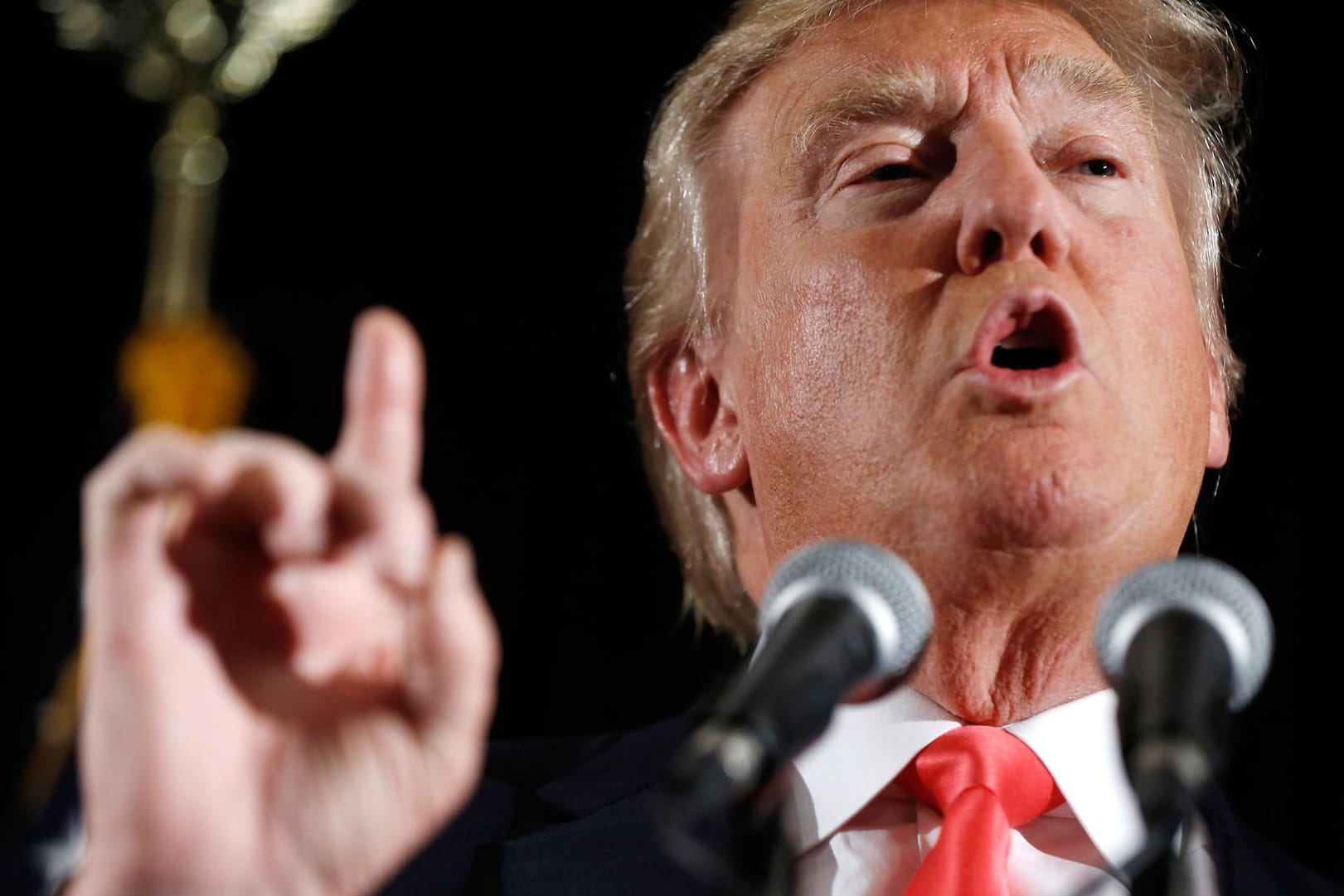 Donald Trump belegte bei den ersten Vorwahlen der Republikaner den zweiten Platz.