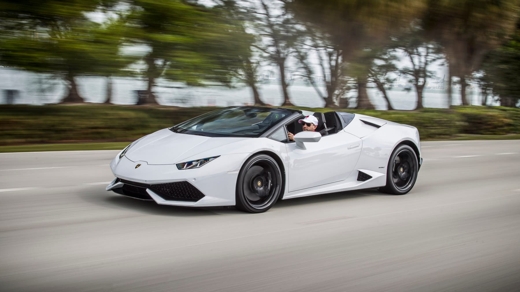 Den Lamborghini Huracan gibt es nun auch als Spyder.