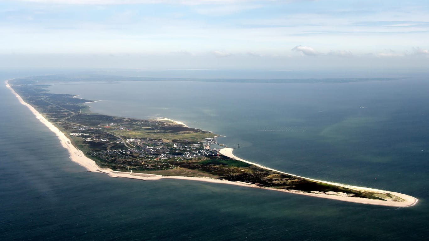 Luftaufnahme zeigt die Südspitze der Nordsee-Insel Sylt (Schleswig-Holstein).
