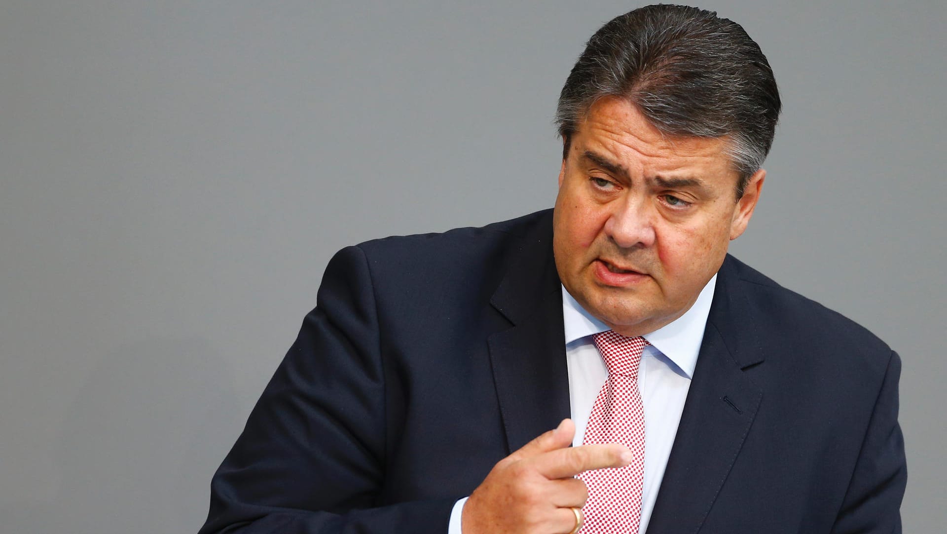 Mal wieder in der Bredouille: SPD-Chef Sigmar Gabriel.