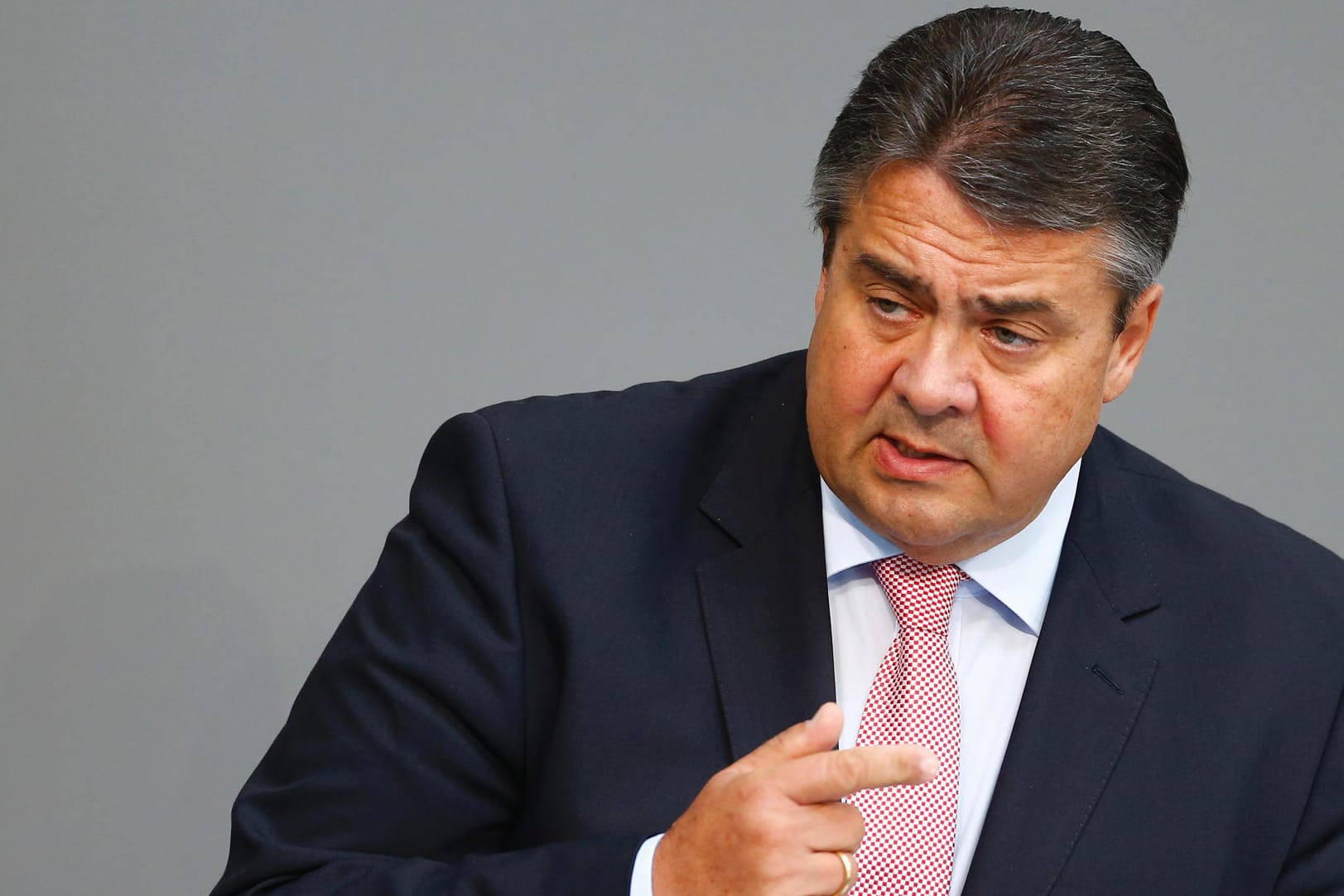 Mal wieder in der Bredouille: SPD-Chef Sigmar Gabriel.