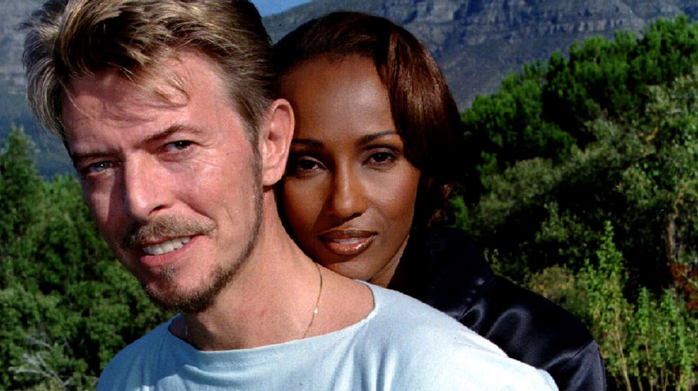 Ein glückliches Paar: David Bowie und seine Frau Iman im Jahr 1995.
