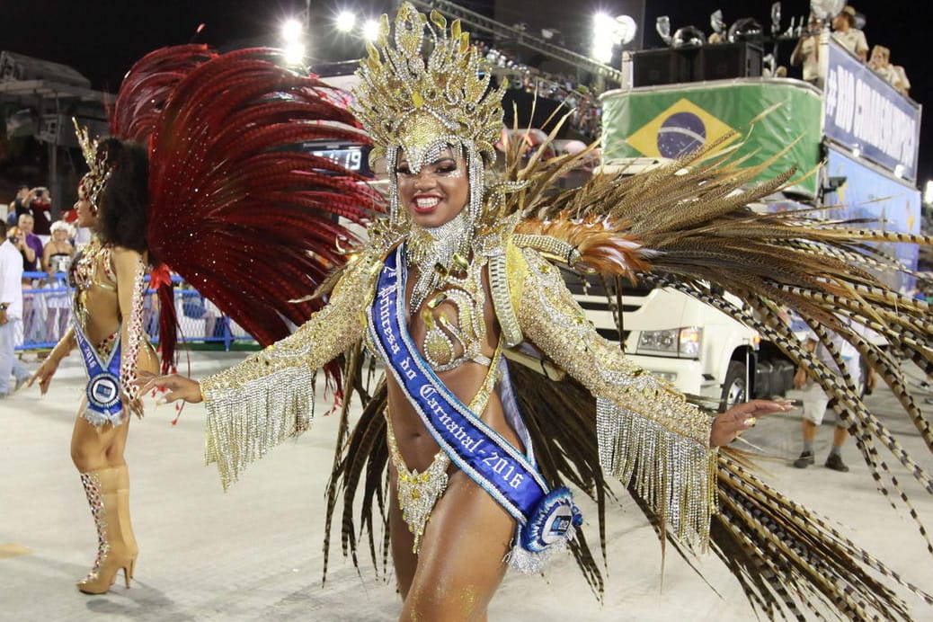 Die Parade im Sambadrom ist der Höhepunkt des brasilianischen Karnevals.