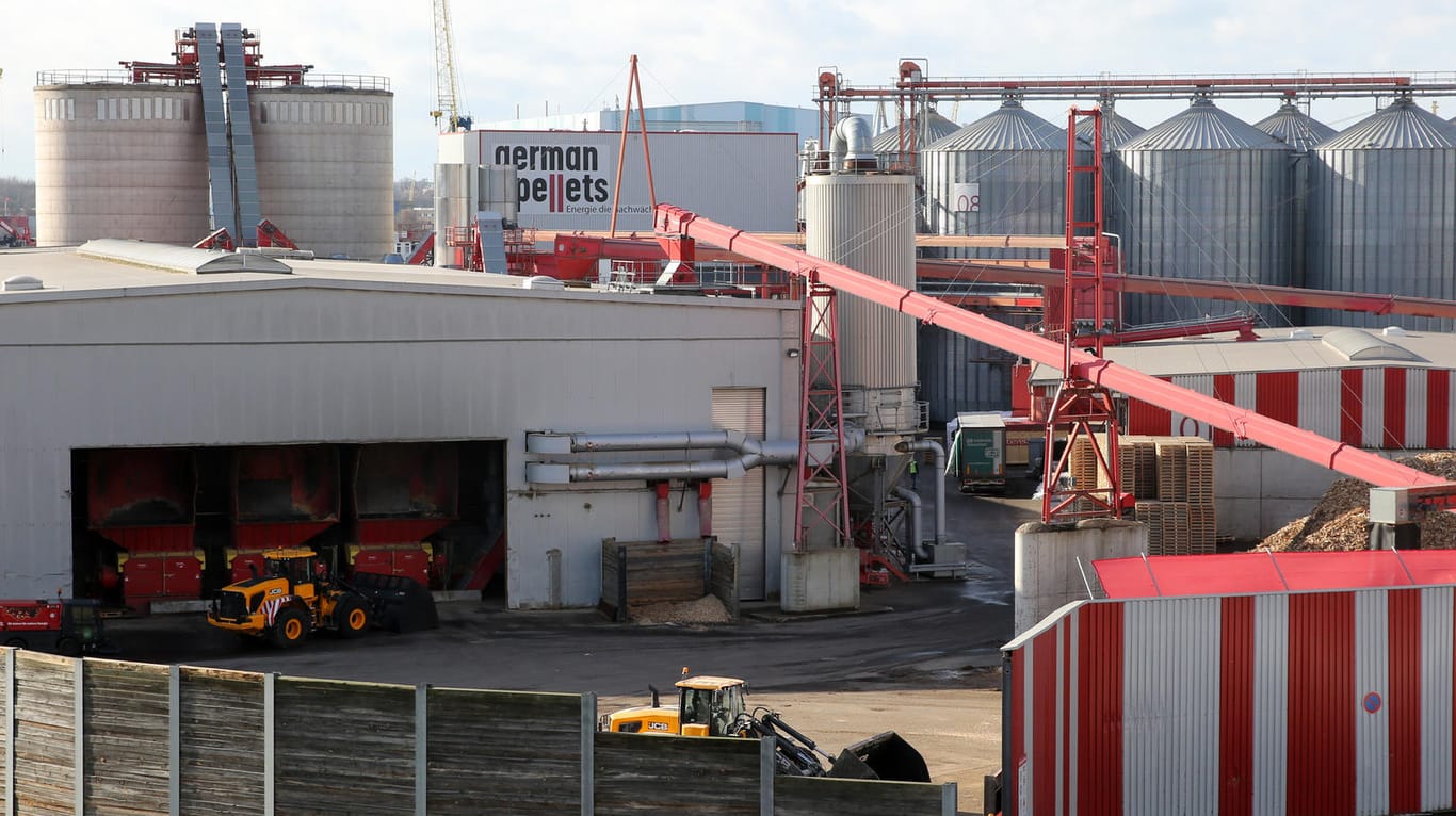 Das Werk von German Pellets in Wismar (Mecklenburg-Vorpommern). Das Werk von German Pellets in Wismar (Mecklenburg-Vorpommern).