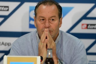 Sein Nachfolger als Trainer der TSG Hoffenheim wird gesucht: Huub Stevens.