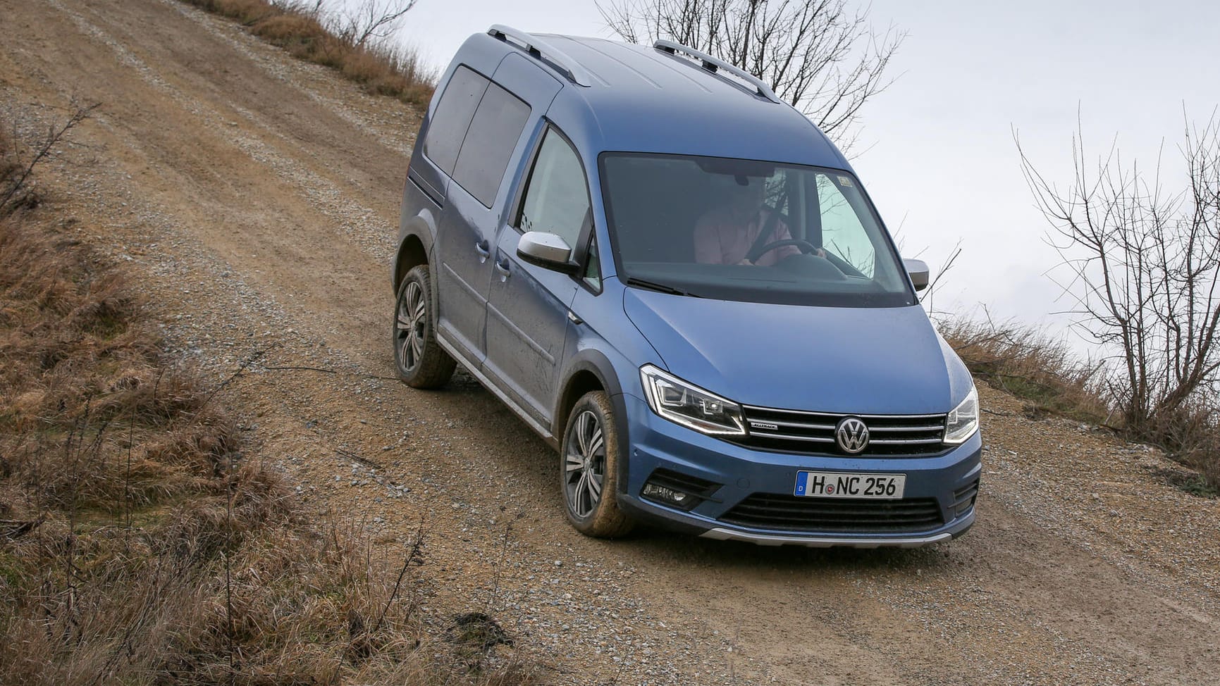 Klar, bergab kann der Caddy Alltrack - aber auch in die andere Richtung geht es dank Allrad und starkem TDI mühelos.