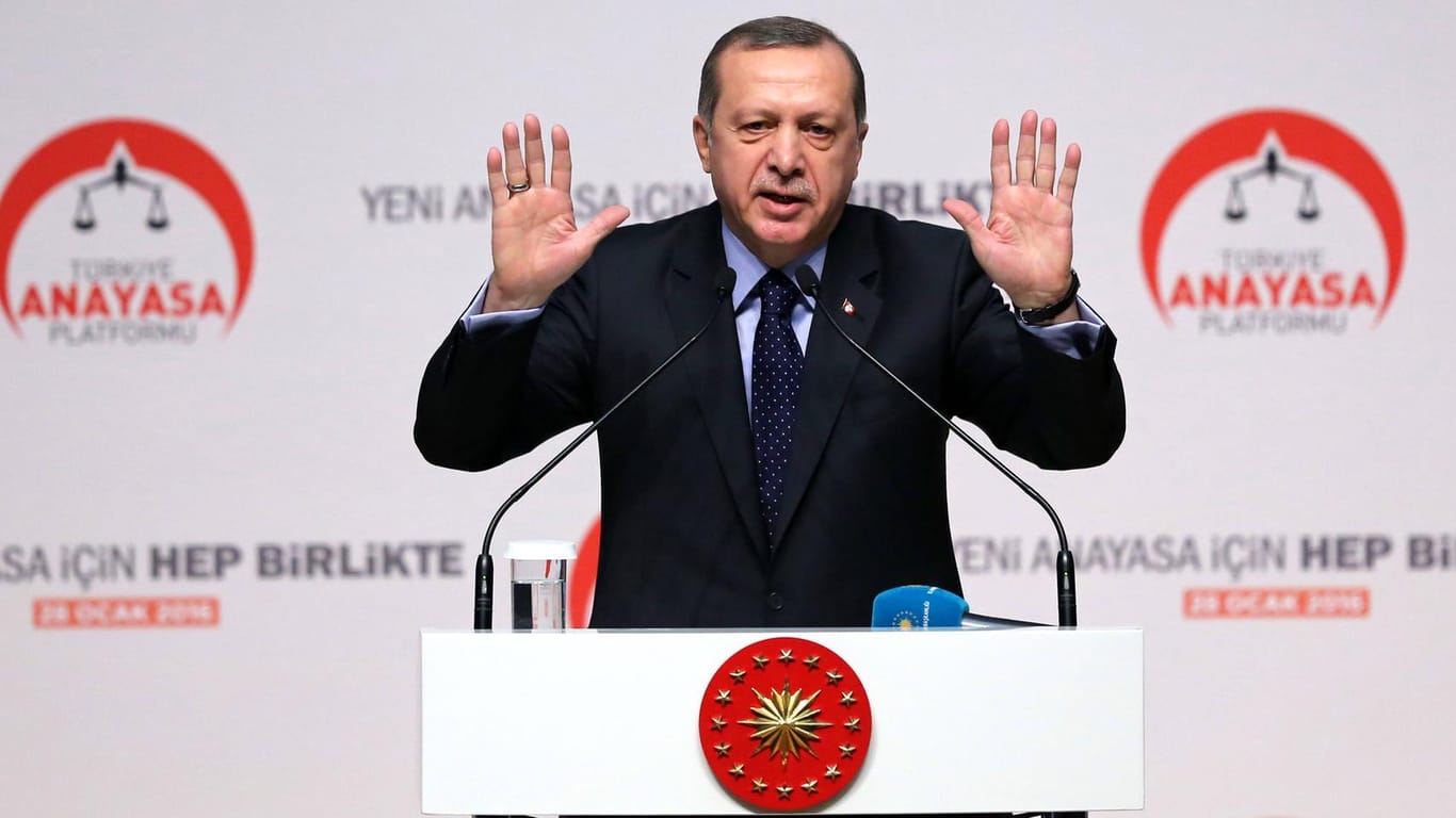 Der türkische Präsident Erdogan erpresst die Europäische Union - und steht dazu.