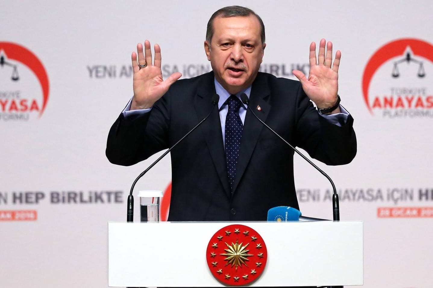 Der türkische Präsident Erdogan erpresst die Europäische Union - und steht dazu.