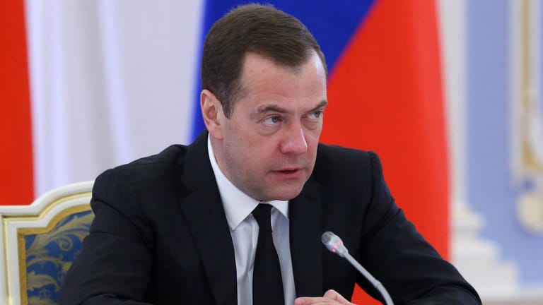 Russlands Ministerpräsident Dmitri Medwedew befürchtet "hunderte oder tausende Schurken unter den Schutzsuchenden".