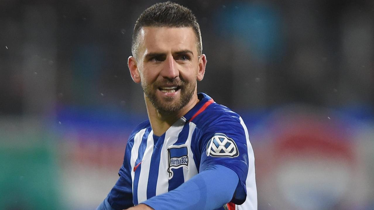 Vedad Ibisevic stürmt auch im kommenden Jahr für Hertha BSC. Vedad Ibisevic stürmt auch im kommenden Jahr für Hertha BSC.