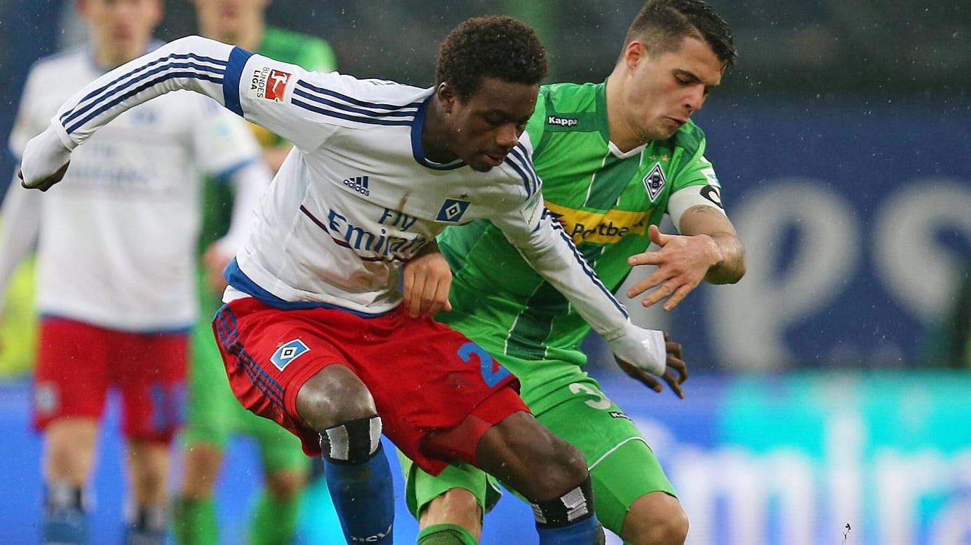 Granit Xhaka (re., gegen Hamburgs Gideon Jung) erwischte keinen guten Tag beim HSV. Granit Xhaka (re., gegen Hamburgs Gideon Jung) erwischte keinen guten Tag beim HSV.