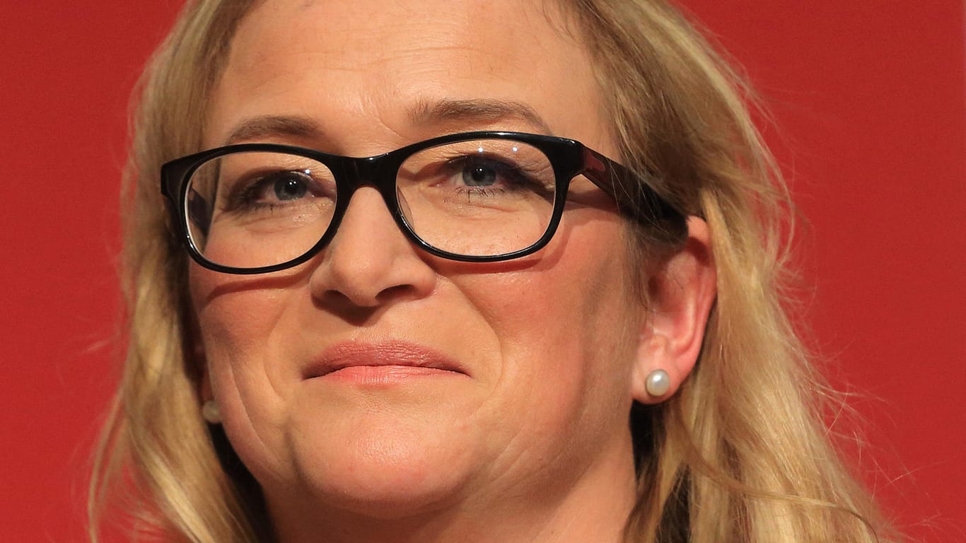 Katrin Budde ist mit großer Mehrheit zur SPD-Spitzenkandidatin gewählt worden.