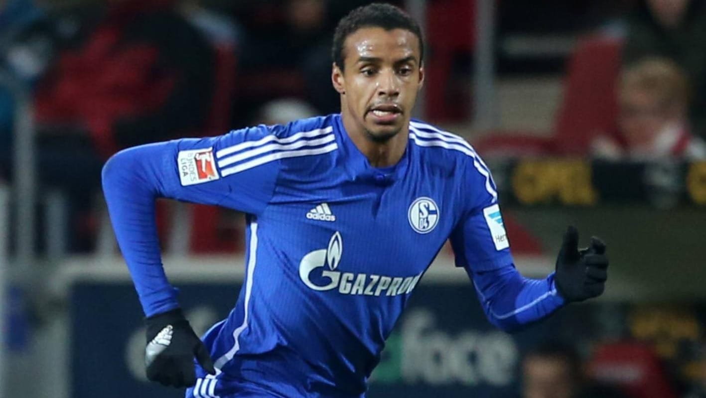 Schalkes Abwehrspieler Joel Matip zieht es nach der Saison auf die Insel. Schalkes Abwehrspieler Joel Matip zieht es nach der Saison auf die Insel.