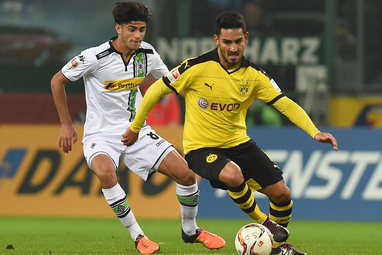 Gladbachs Mahmoud Dahoud (li.) folgt Ilkay Gündogan - auch auf ihn beim BVB?